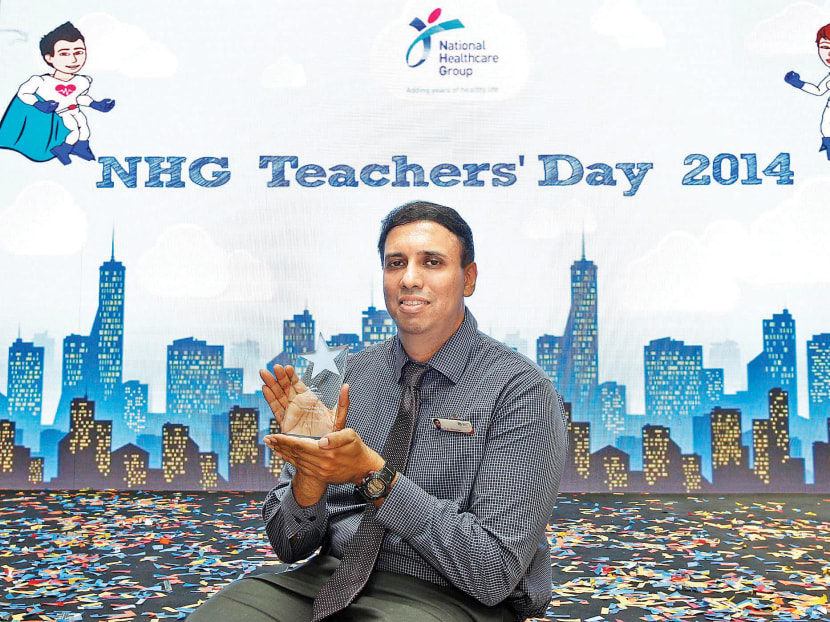 Institute of Mental Health senior counsellor S B Viknesan received the NHG Teaching Award for Non-Physicians yesterday. 
Photo: Wee Teck Hian