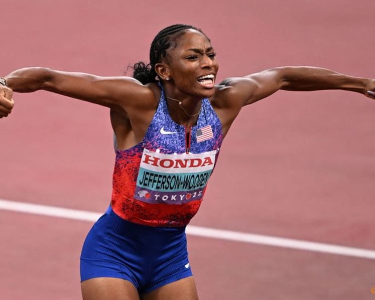 American Jefferson-Wooden wins women's 100 metres world title