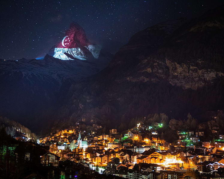 Covid-19: Singapore’s flag projected on the Matterhorn in the Swiss Alps in sign of solidarity