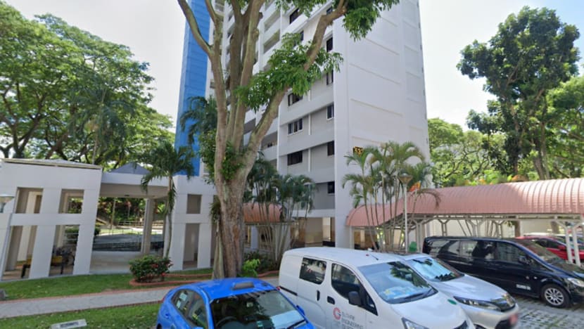 COVID-19: Man charged with meeting friends near lift lobby to chat, shining flashlight drunkenly at police officer COVID-19: Man charged with meeting friends near lift lobby to chat, shining flashlight drunkenly at police officer