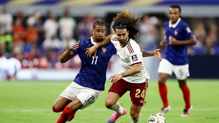 France fail World Cup Spanish test in spectacular fashion