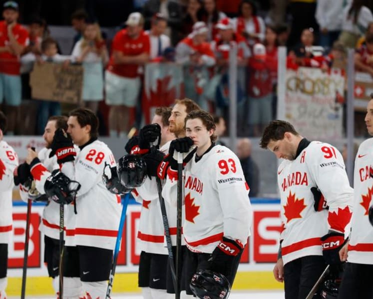 Ice hockey-Norway stun Canada to win sensational bronze at world championship