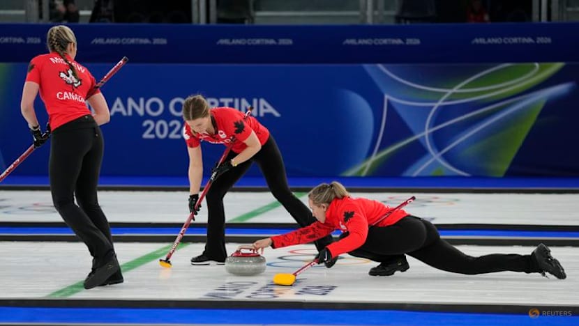 Curling-Canada beat South Korea to qualify for semi-finals, USA also through