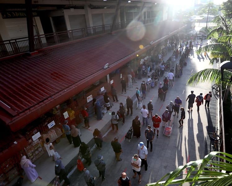 Long queues outside Geylang Serai market ahead of Hari Raya Puasa
