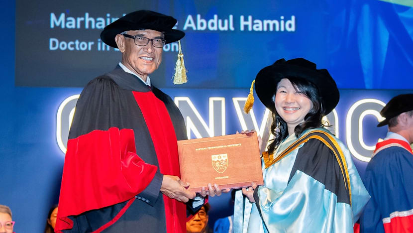 Kisah inspirasi: Dr Marhaini imbangi masa untuk kerjaya, keluarga demi genggam ijazah Doktor Pendidikan