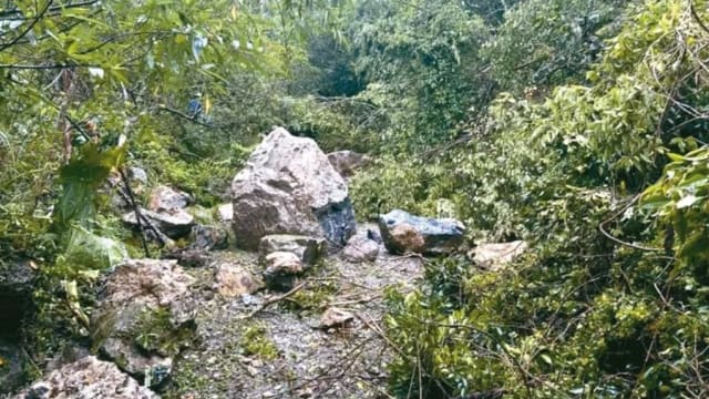 花莲佐仓步道震后封闭抢修 游客不顾安危硬闯