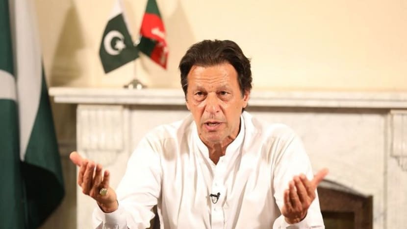 Suruhanjaya Pilihan Raya Pakistan larang Imran Khan jadi ahli politik Suruhanjaya Pilihan Raya Pakistan larang Imran Khan jadi ahli politik