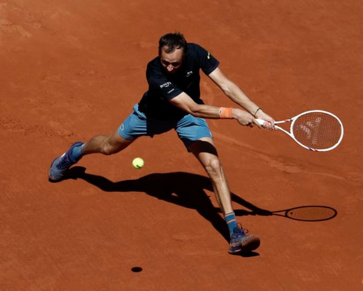 Medvedev stunned by wildcard Walton in French Open first round