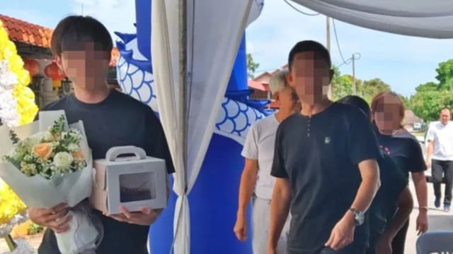 休旅车撞快餐店致死老妇 马男现身灵堂：安娣原谅我