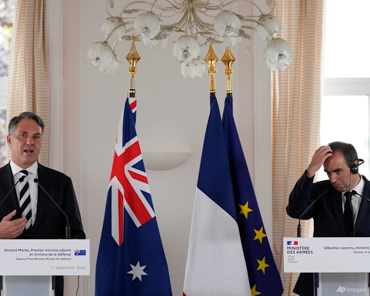 Australia, France deepen defence ties after breakdown