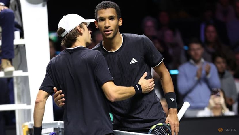 Third time lucky De Minaur dominates Auger-Aliassime to win Rotterdam Open