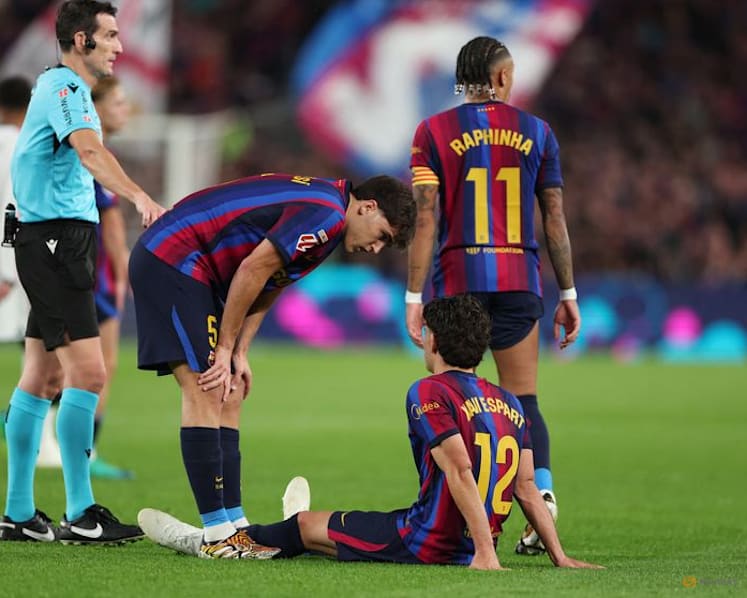 Espart ruled out for seven weeks as Barca lose another defender to injury