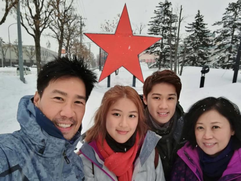 Edmund Chen regrets that he allowed a stranger to get too close to him and his family (left to right: Yi Xin, Yi Xi and Xiang Yun). Photo: Edmund Chen/Facebook