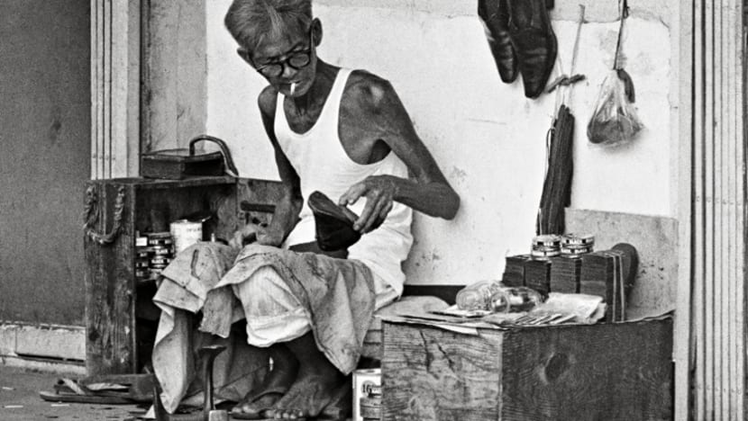 அன்றும் இன்றும்: மறைந்துவரும் செருப்பு தைக்கும் திறன்