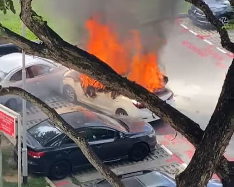 1 person dead after car catches fire at Cassia Crescent 