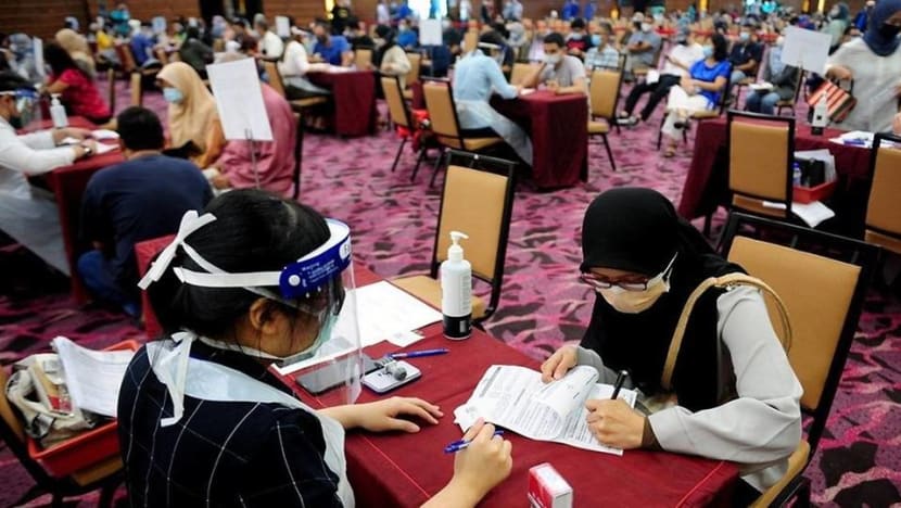 Malaysia’s COVID-19 infectivity rate rises to 1.0; government monitoring hospital admissions