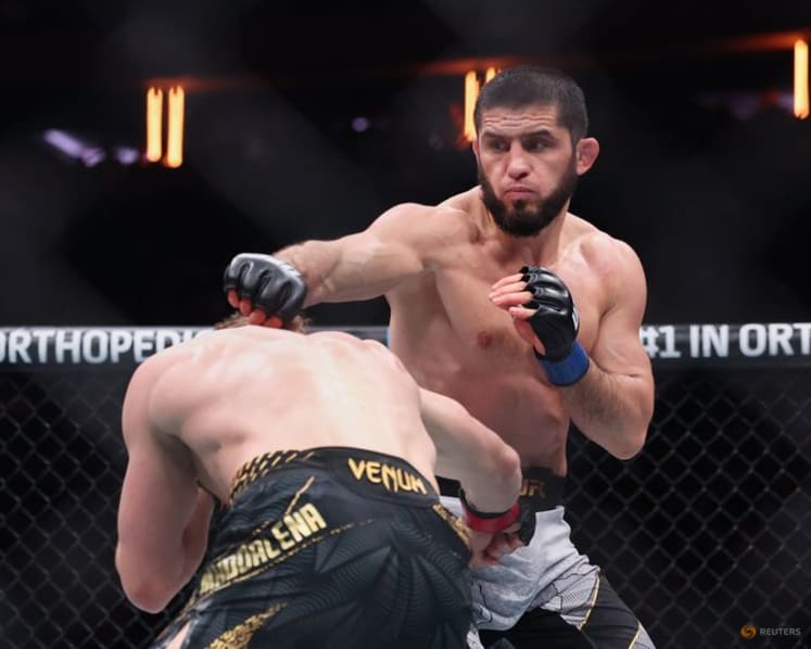 Masterful Makhachev redraws UFC map with welterweight title win