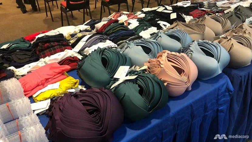 Jail for 4 Vietnamese nationals who came to Singapore to steal from Uniqlo Jail for 4 Vietnamese nationals who came to Singapore to steal from Uniqlo