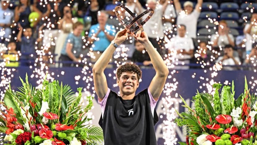Shelton outlasts Khachanov to win first Masters 1000 title at Canadian Open