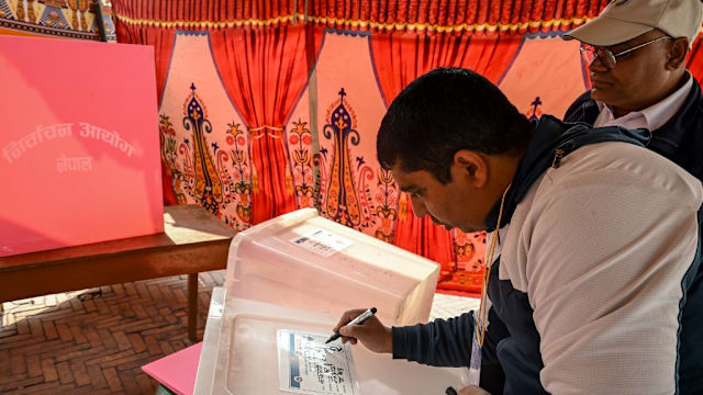 尼泊尔今举行议会选举