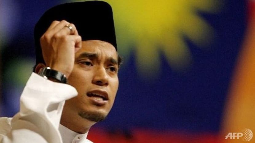 Khairy cadang 2 jawatan baru naib presiden untuk perkasa UMNO