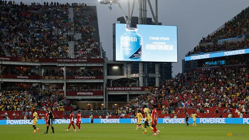 Fans boo hydration breaks during World Cup matches in US, Canada