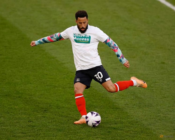 Townsend hit by pitch roller while warming up in Thai league