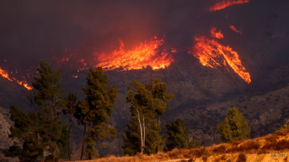 New wildfire breaks out north of Los Angeles, forces evacuations