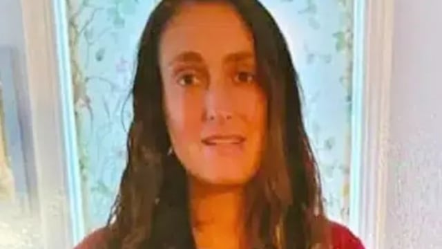 美国女子失踪一周后 被发现受困公园泥潭沼泽