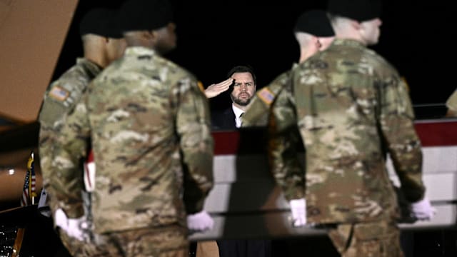 对伊军事行动已致约140名美军受伤 其中8人重伤