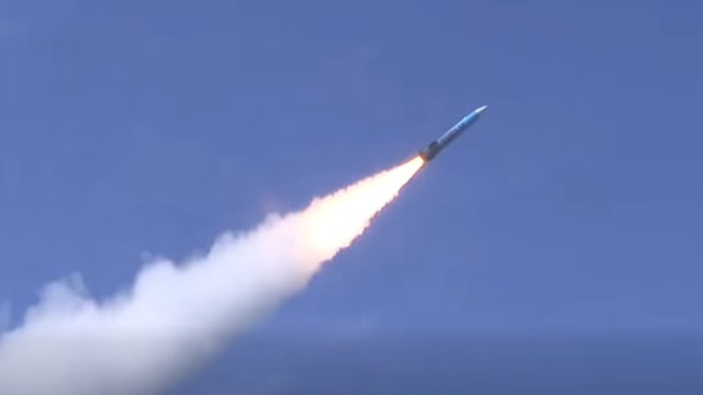 巴基斯坦称成功试射国产舰载反舰导弹