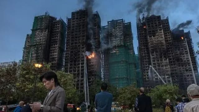 香港宏福苑大楼居民即日起获准分批返回住家收拾