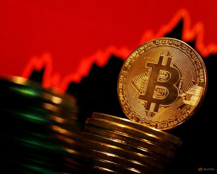 ‘High level of risk’: Singapore brokerages run customer reviews, display warnings on spot bitcoin ETFs