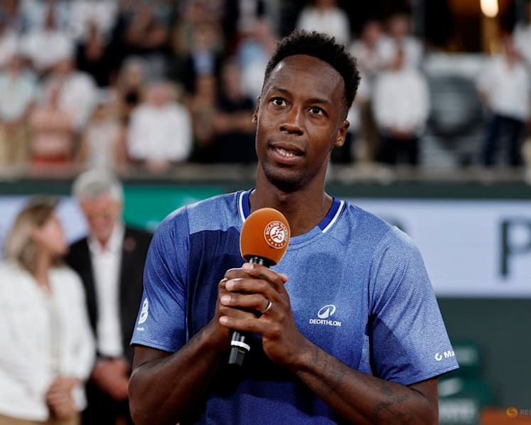 French showman Monfils bids adieu to Roland Garros after loss to Gaston