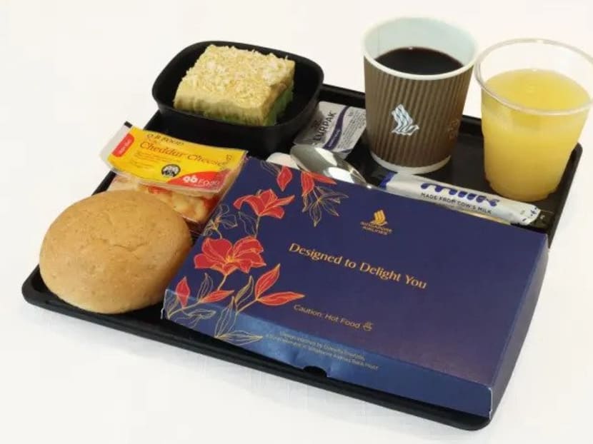 Singapore Airlines conducted a trial of new paper serviceware in March 2023 on a small number of medium- and long-haul flights.
Singapore Airlines conducted a trial of new paper serviceware in March 2023 on a small number of medium- and long-haul flights.