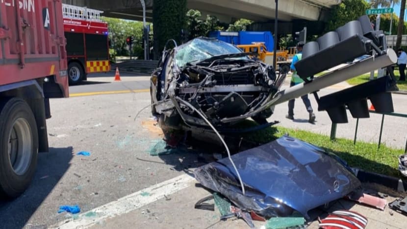 3 taken to hospital after multi-vehicle accident in Pioneer involving trailer 3 taken to hospital after multi-vehicle accident in Pioneer involving trailer
