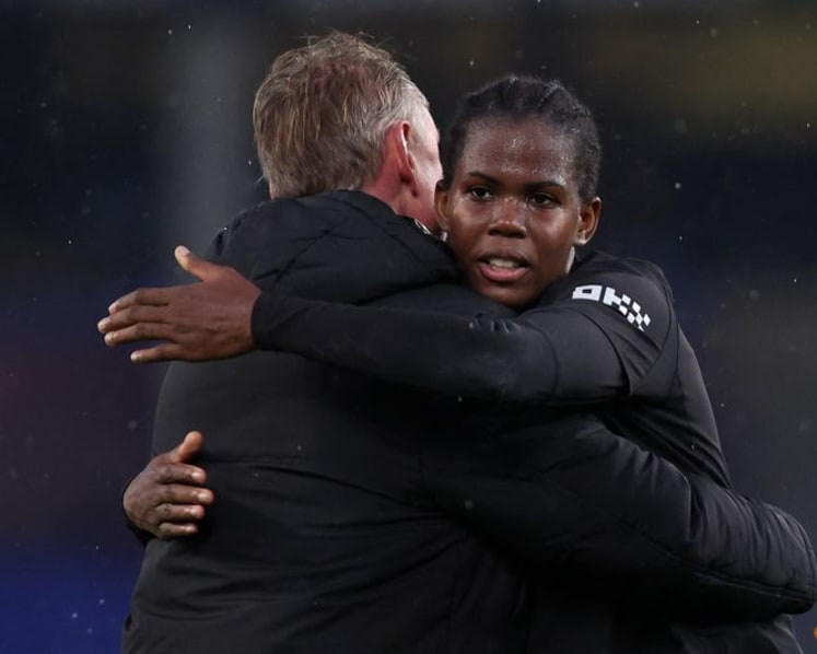 Man City women climb past Chelsea to first in WSL table