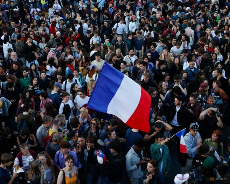 Commentary: France heads back to its postwar era of ungovernability