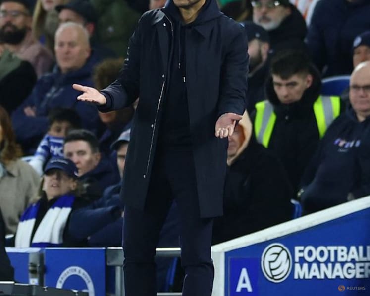 Rosenior's tough words raise stakes as Chelsea misery deepens