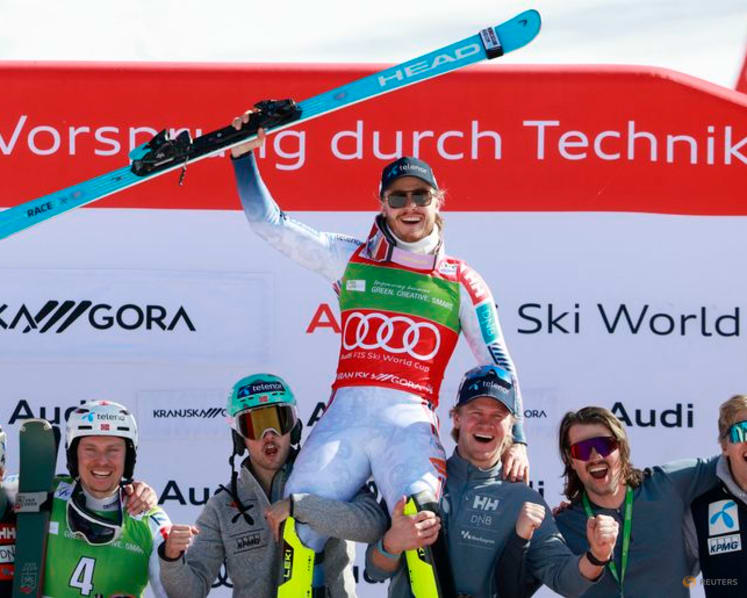 Alpine skiing-McGrath closing on slalom World Cup title after Olympic nightmare