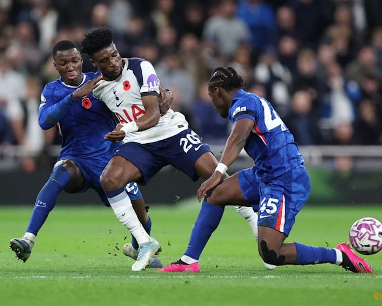 Joao Pedro ends goal drought as Chelsea win 1-0 at Spurs