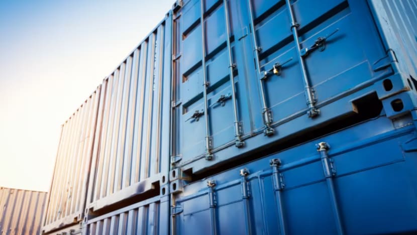 Machine operator was driving and listening to music while lowering container that crushed man: Coroner's court