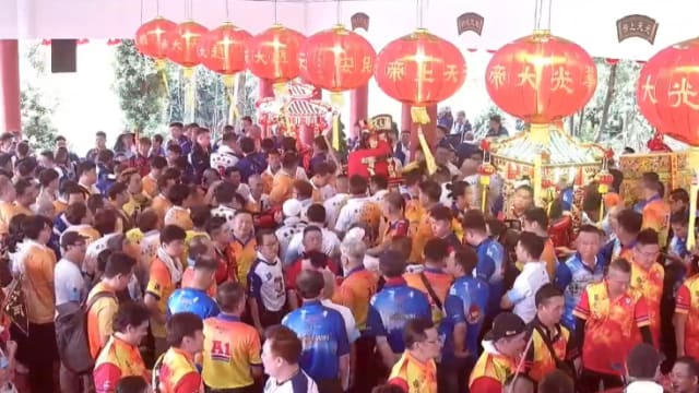 【直播】马国柔佛古庙巡遊活动将落下帷幕 信徒恭送众神回銮