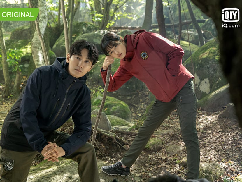 First Look: Jun Ji-Hyun, Joo Ji-Joon Brave The Elements In iQiYi&rsquo;s Mountain Thriller Jirisan