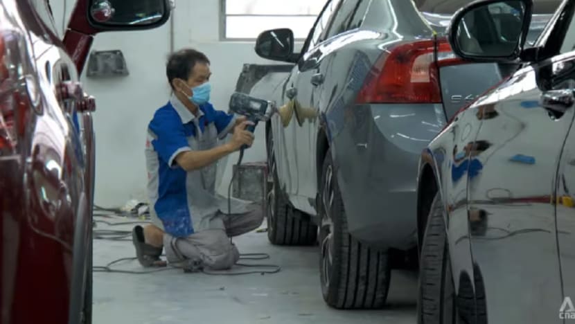 Lebih ramai pemilik simpan kereta lama, belanja lebih untuk senggara kenderaan sedang harga COE meningkat