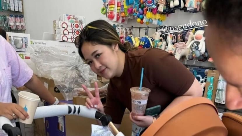 Bikin publik 'naik darah', kakak Erina Gudono flexing jajan smoothie mahal di AS