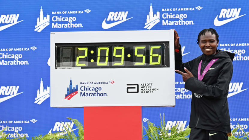 Kenya's Chepngetich smashes women's marathon world record Kenya's Chepngetich smashes women's marathon world record