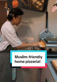 This Muslim-owned home-based pizzeria is opened by a former Italian restaurant chef. Prices start from a reasonable $9 to $15 for a pizza! #8dayseattrending #pizza #sgtiktok #sgfyp