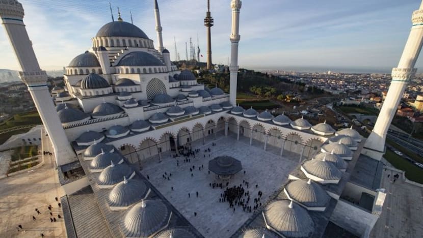 Erdogan rasmikan masjid terbesar Turki di Istanbul Erdogan rasmikan masjid terbesar Turki di Istanbul