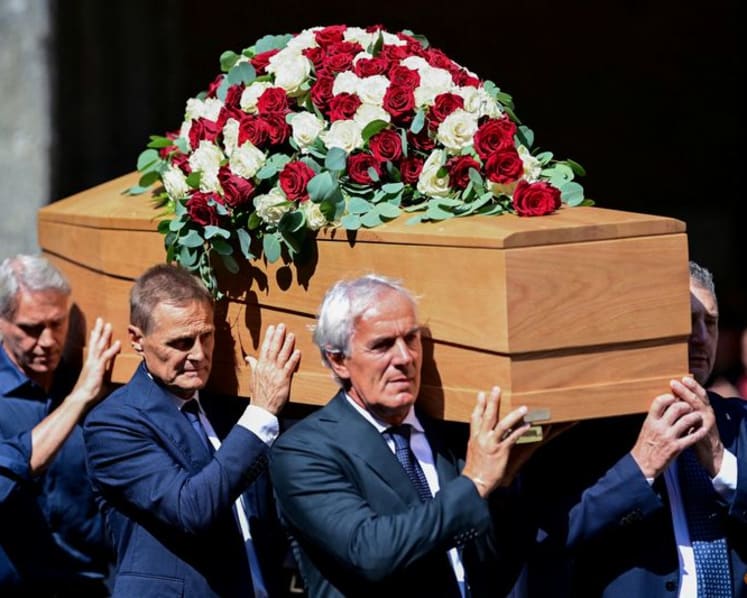 'Ciao capitano': fans and former team mates say farewell to Franco Baresi